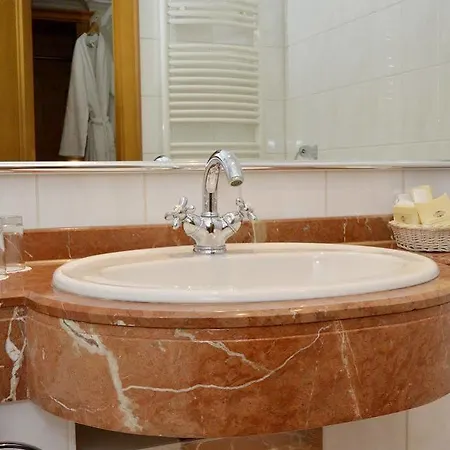 Alter Packhof Hotell 4*